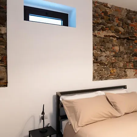 Dimora Di Solcio Historic 17th-century Apartamento *