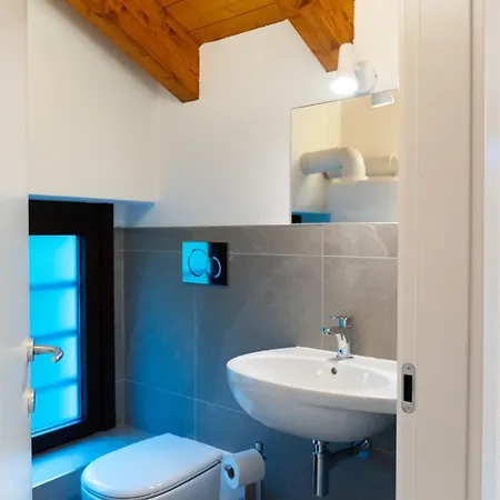 Dimora Di Solcio Historic 17th-century Apartamento